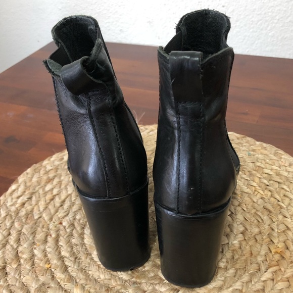 Vintage Black Leather Boots - Made in Spain - 8 - Picture 4 of 8